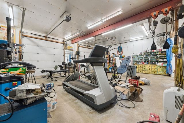 576 Stoney Run Rd, Derry Twp, PA 15717