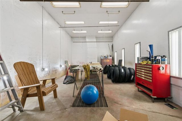 576 Stoney Run Rd, Derry Twp, PA 15717