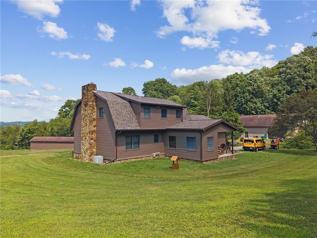 576 Stoney Run Rd, Derry Twp, PA 15717