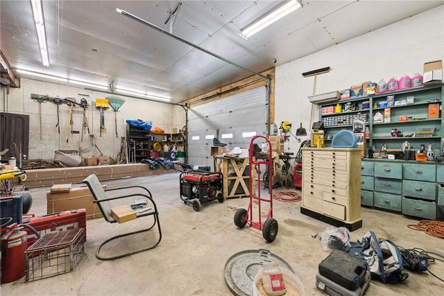 576 Stoney Run Rd, Derry Twp, PA 15717