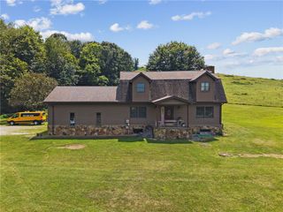 576 Stoney Run Rd, Derry Twp, PA 15717