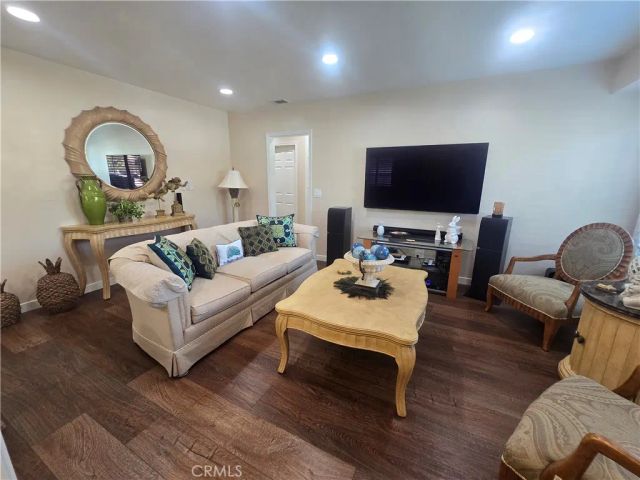 10613 Shellyfield, Downey, CA 90241