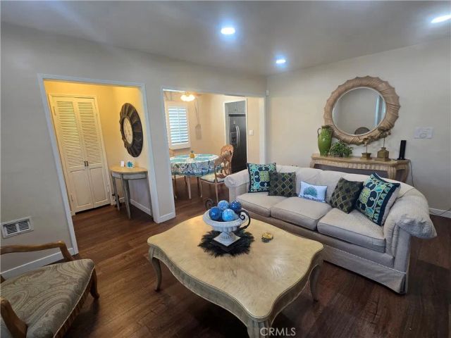 10613 Shellyfield, Downey, CA 90241