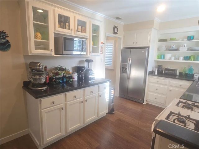 10613 Shellyfield, Downey, CA 90241