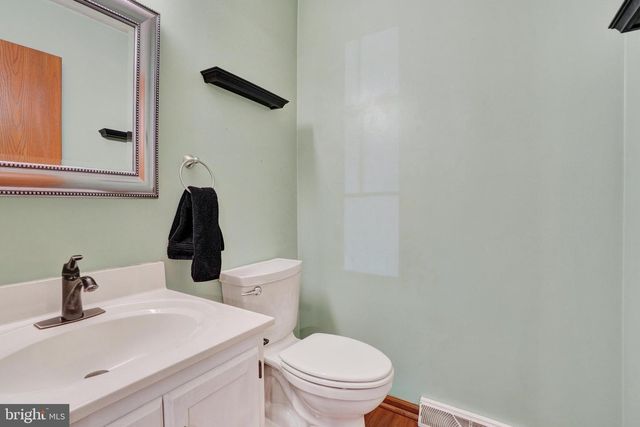 187 E SCARBOROUGH FARE, Stewartstown, PA 17363