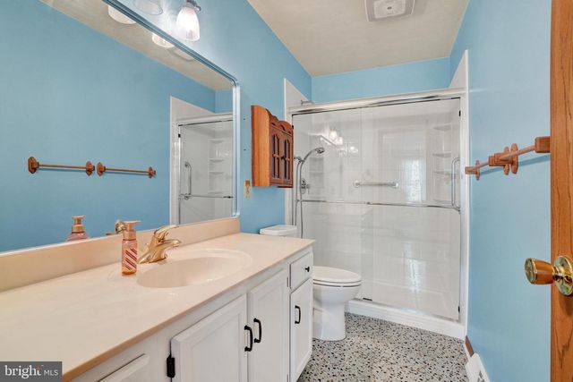 187 E SCARBOROUGH FARE, Stewartstown, PA 17363