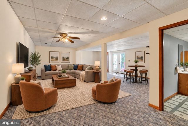 187 E SCARBOROUGH FARE, Stewartstown, PA 17363