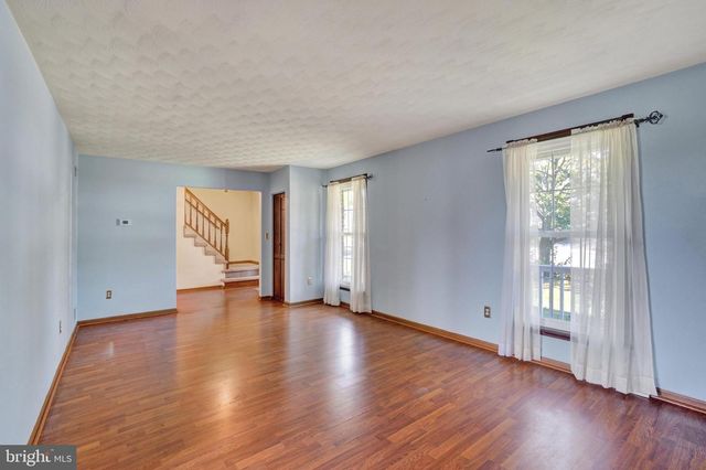 187 E SCARBOROUGH FARE, Stewartstown, PA 17363