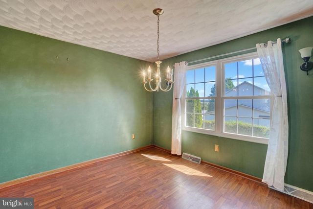 187 E SCARBOROUGH FARE, Stewartstown, PA 17363