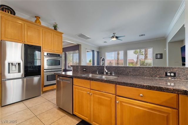 7876 Galloping Hills Street, Las Vegas, NV 89113