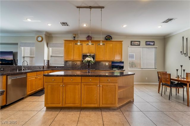 7876 Galloping Hills Street, Las Vegas, NV 89113