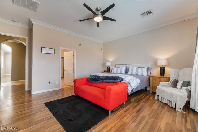 7876 Galloping Hills Street, Las Vegas, NV 89113