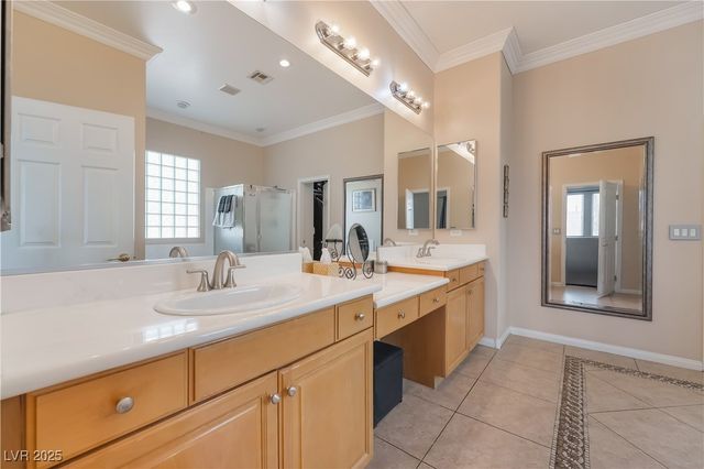 7876 Galloping Hills Street, Las Vegas, NV 89113