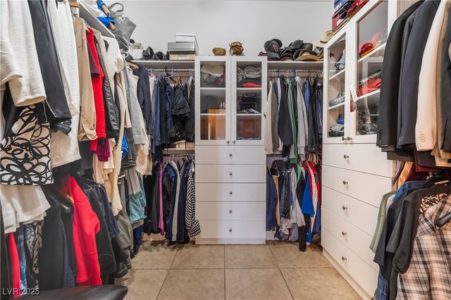 7876 Galloping Hills Street, Las Vegas, NV 89113