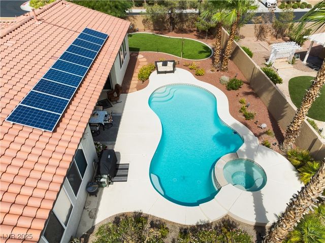 7876 Galloping Hills Street, Las Vegas, NV 89113