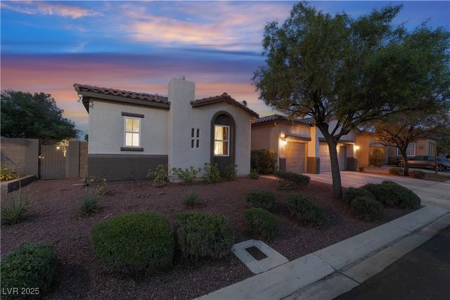 7876 Galloping Hills Street, Las Vegas, NV 89113