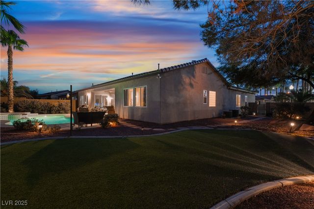 7876 Galloping Hills Street, Las Vegas, NV 89113