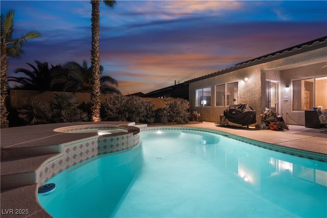 7876 Galloping Hills Street, Las Vegas, NV 89113