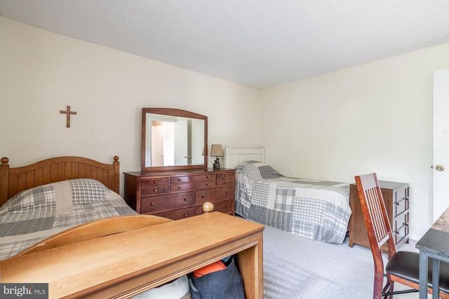 5320 RAVENS CREST DR, Plainsboro, NJ 08536