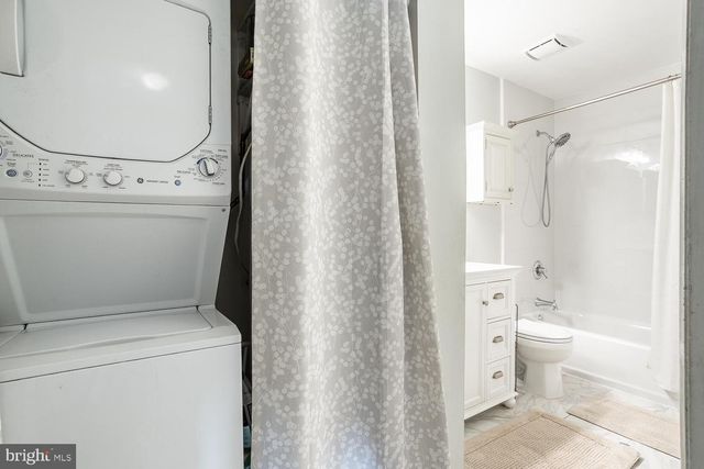 5320 RAVENS CREST DR, Plainsboro, NJ 08536