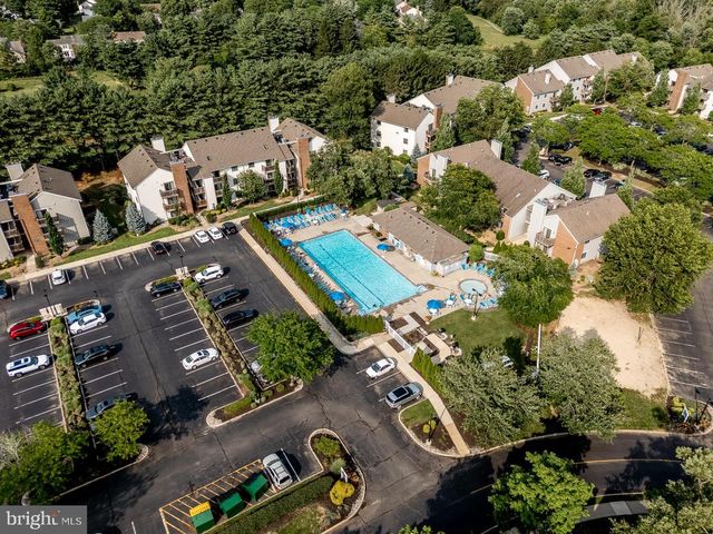 5320 RAVENS CREST DR, Plainsboro, NJ 08536