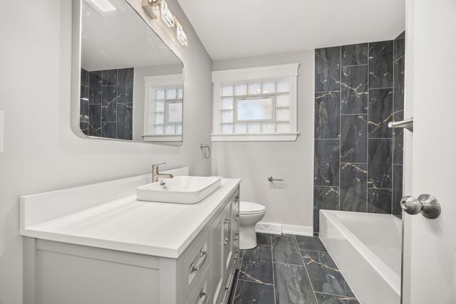 415 Yates Avenue, Calumet City, IL 60409