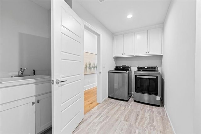 17105 Nieman Road, Overland Park, KS 66221