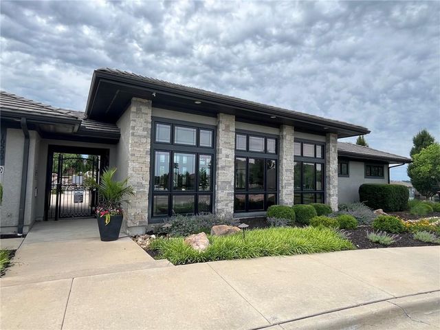 17105 Nieman Road, Overland Park, KS 66221