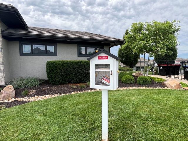 17105 Nieman Road, Overland Park, KS 66221