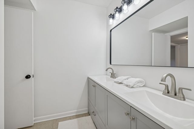 21 Vaughns Gap Rd Apt 14, Nashville, TN 37205