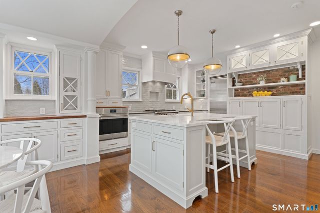 40 Rogers Road, Stamford, CT 06902