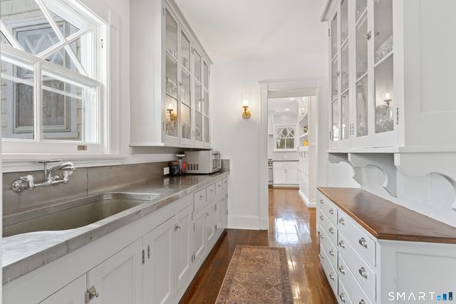 40 Rogers Road, Stamford, CT 06902