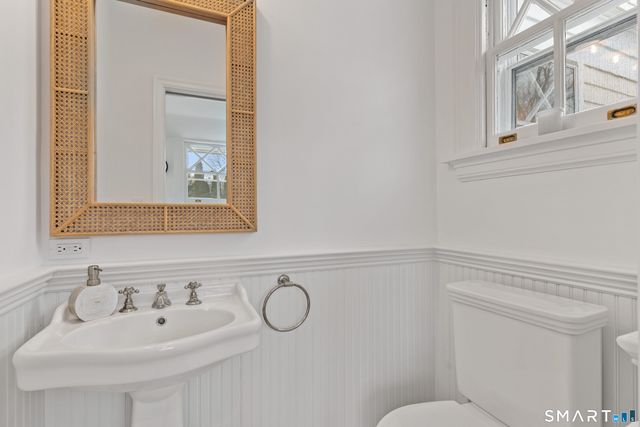 40 Rogers Road, Stamford, CT 06902