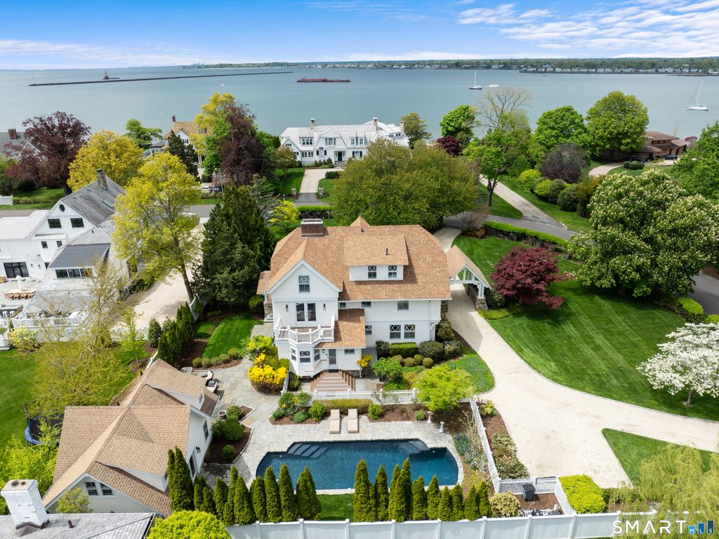 40 Rogers Road, Stamford, CT 06902
