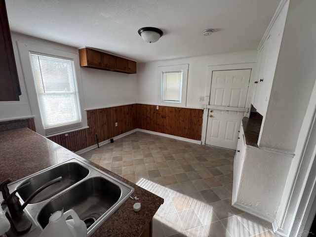 1338 Sears Street, Saginaw, MI 48601