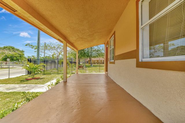 529 N 13th St, Fort Pierce, FL 34950