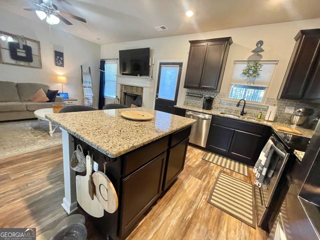 193 Fox Crossing Road, Griffin, GA 30224