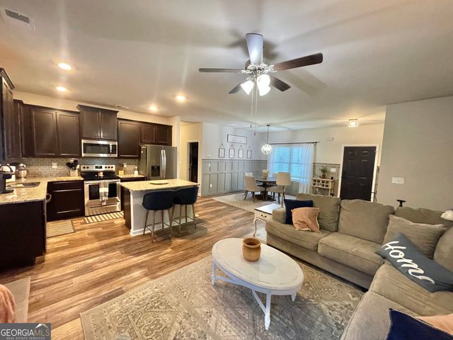 193 Fox Crossing Road, Griffin, GA 30224