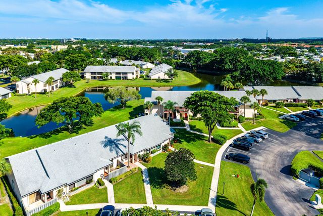 8414 Boca Glades Boulevard E, Boca Raton, FL 33434