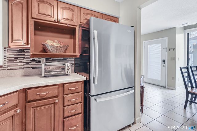 82 Country Walk, Shelton, CT 06484