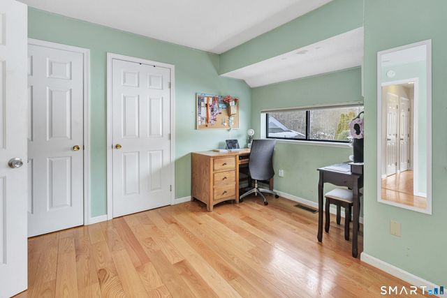 82 Country Walk, Shelton, CT 06484