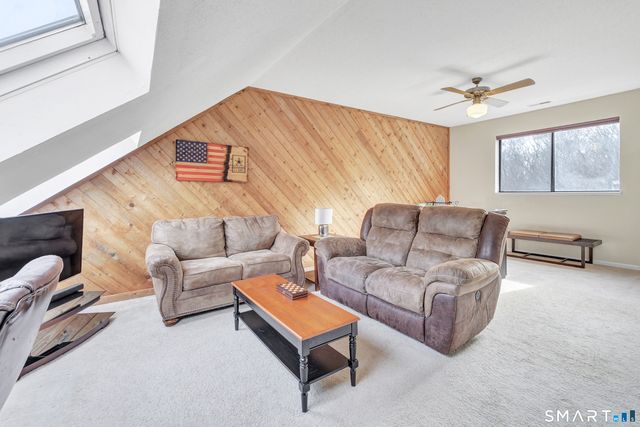 82 Country Walk, Shelton, CT 06484