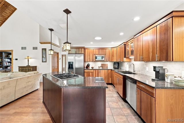 6269 Hillcroft Drive, Boston, NY 14025