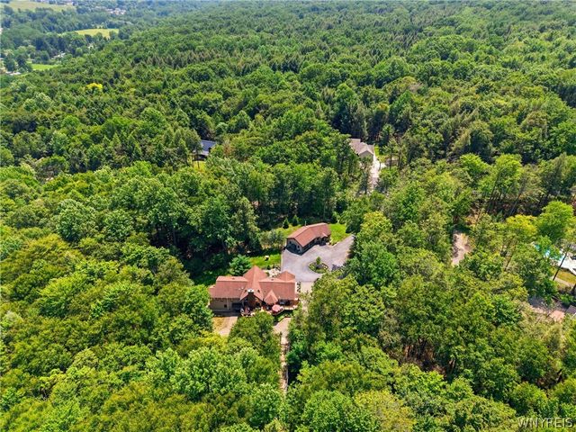 6269 Hillcroft Drive, Boston, NY 14025