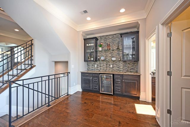 5349 Grand Vista Court, Cincinnati, OH 45227