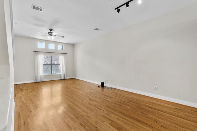 8715 Meadowcroft Drive 201, Houston, TX 77063