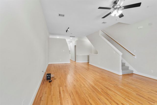 8715 Meadowcroft Drive 201, Houston, TX 77063