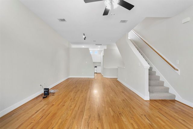 8715 Meadowcroft Drive 201, Houston, TX 77063