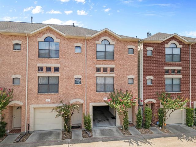 8715 Meadowcroft Drive 201, Houston, TX 77063