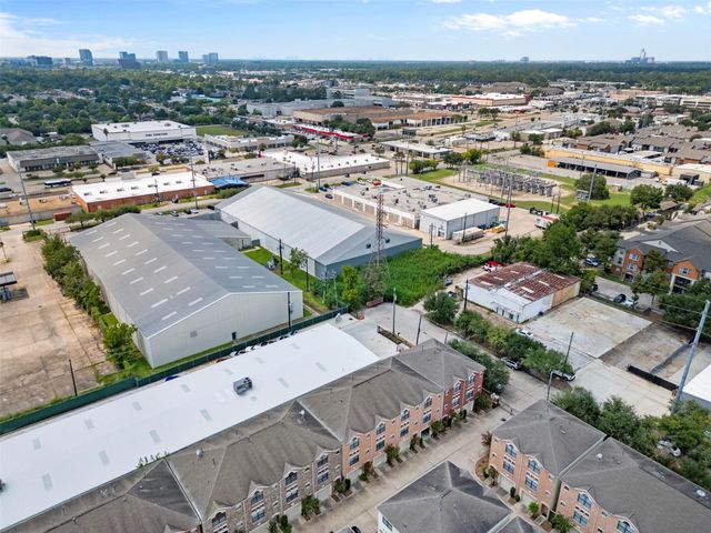 8715 Meadowcroft Drive 201, Houston, TX 77063